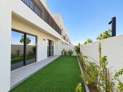 4 Schlafzimmer Townhouse zum Miete in Dubai South, Dubai - Reihenhaus in Dubai South,Emaar South,Expo Golf Villas,Expo Golf Villas 2 (Parkside 2), 4 schlafzimmer, 150000 AED - 16979083 4 Schlafzimmer Townhouse zum Miete in Dubai South, Dubai - Reihenhaus in Dubai South,Emaar South,Expo Golf Villas,Expo Golf Villas 2 (Parkside 2), 4 schlafzimmer, 150000 AED - 16979083