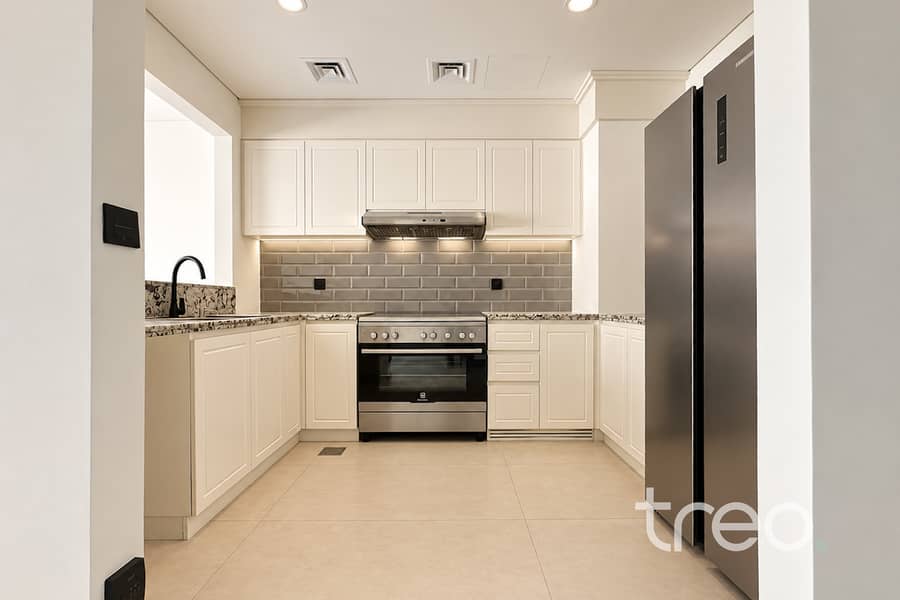 4 Kitchen_2_J496_Costa_Brava_1__Damac_Lagoons. jpg