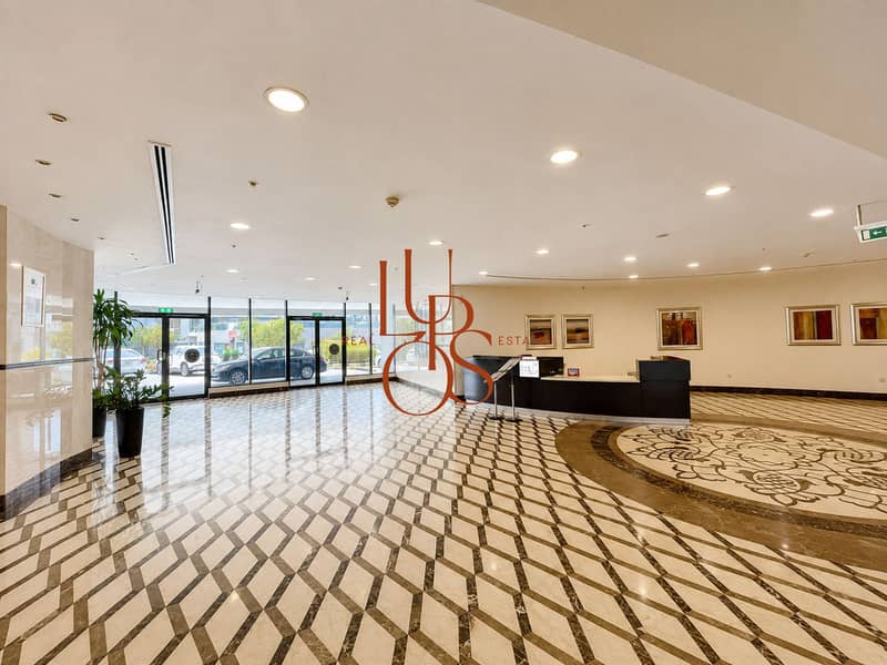 3 02_main_lobby_reception. jpg