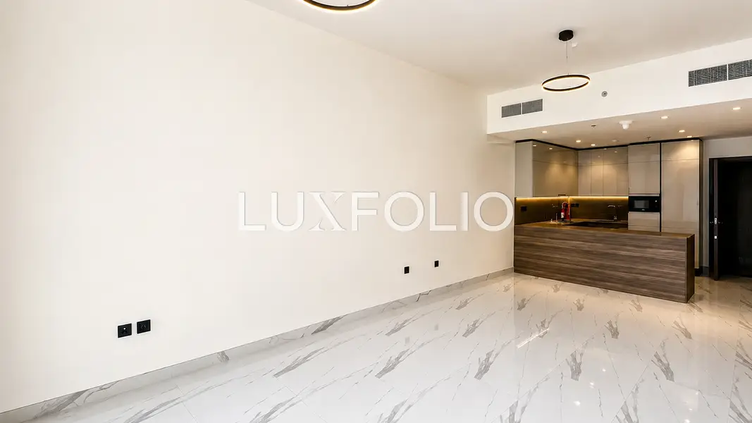 Modern Layout | Low Floor | Vacant Apartment