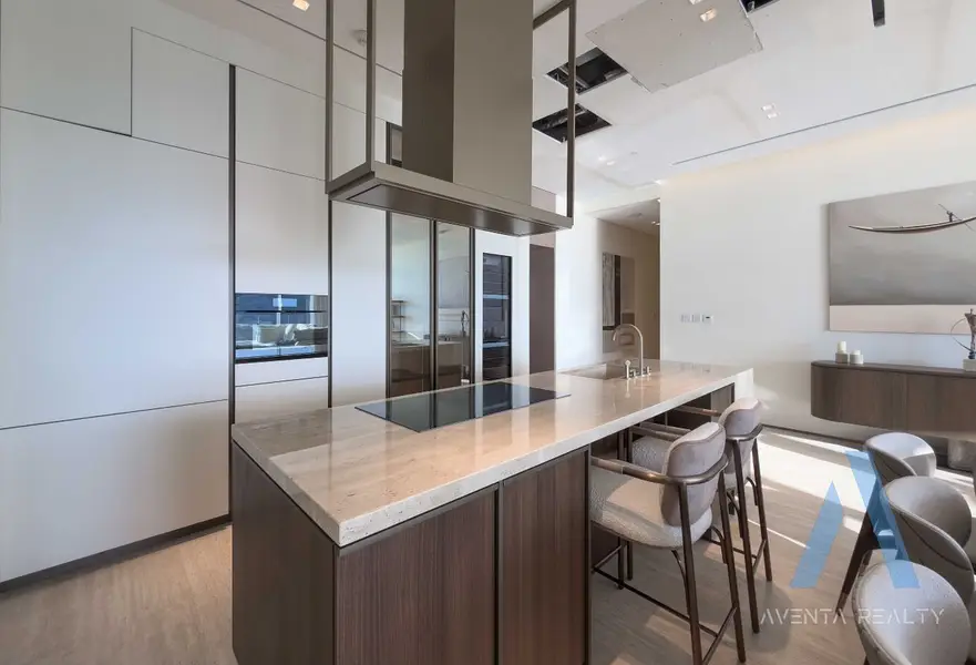Upgraded | Premium Furniture | High Floor