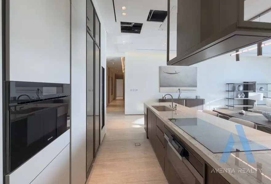 Upgraded | Premium Furniture | High Floor