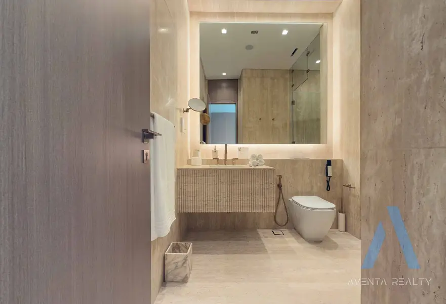 Upgraded | Premium Furniture | High Floor