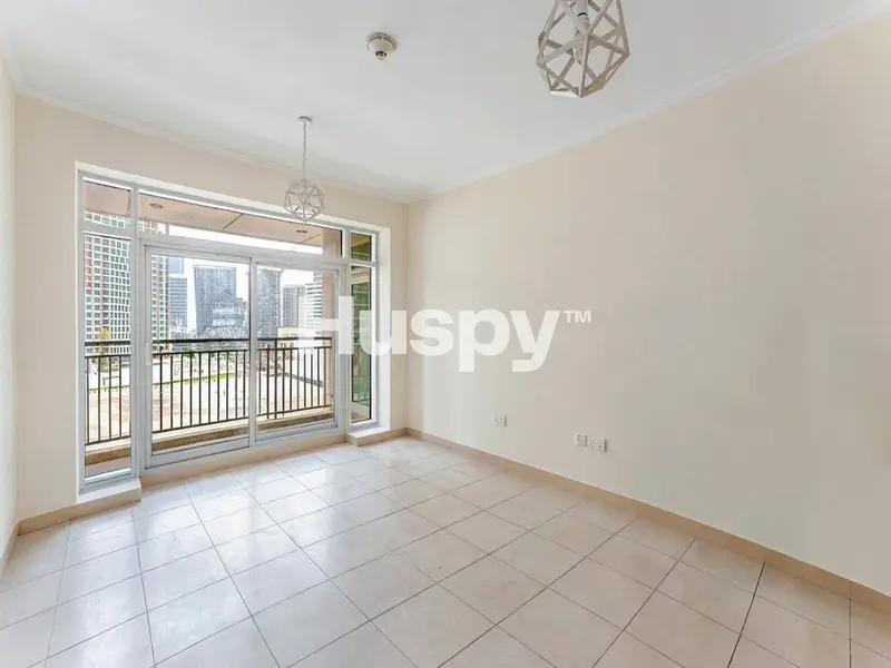 Vacant | Large Layout | Low Floor