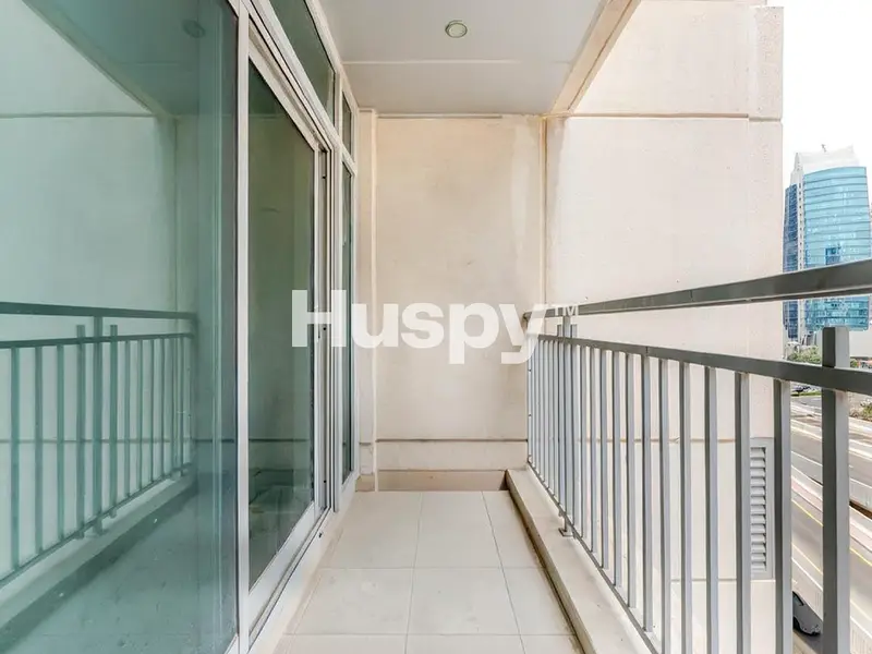 Vacant | Large Layout | Low Floor
