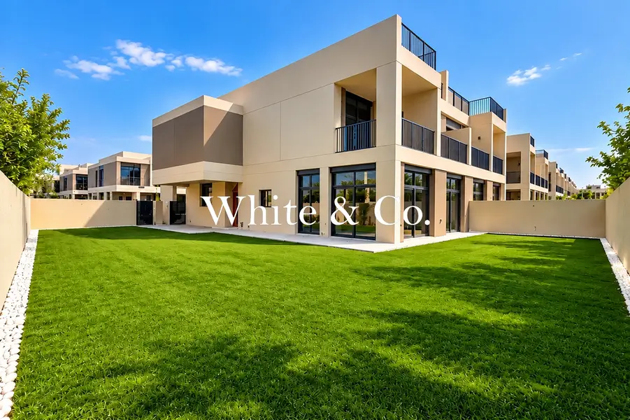 | MOTIVATED SELLER | END OF ROW UNIT |