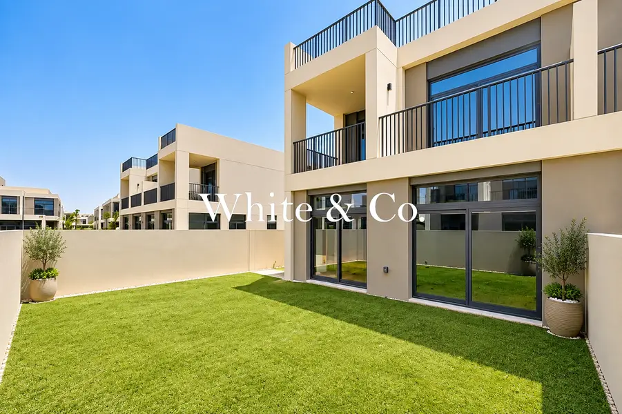 | MOTIVATED SELLER | END OF ROW UNIT |