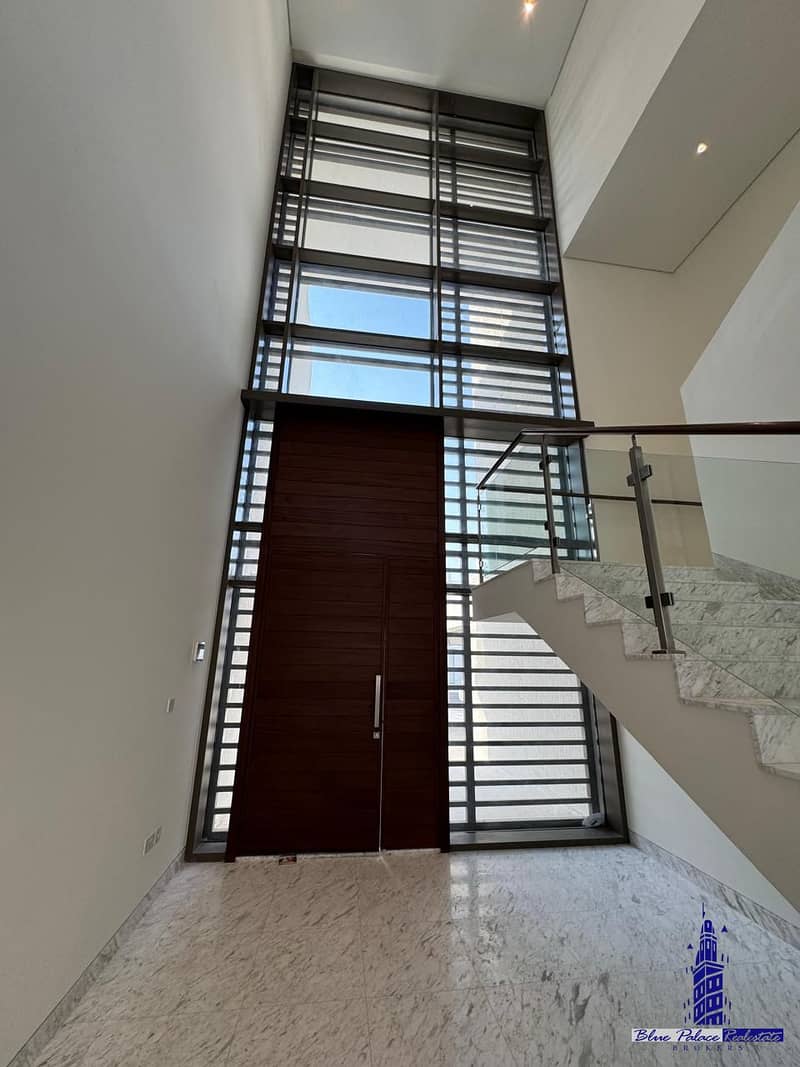 On the Lagoon | District one 6br | Ready