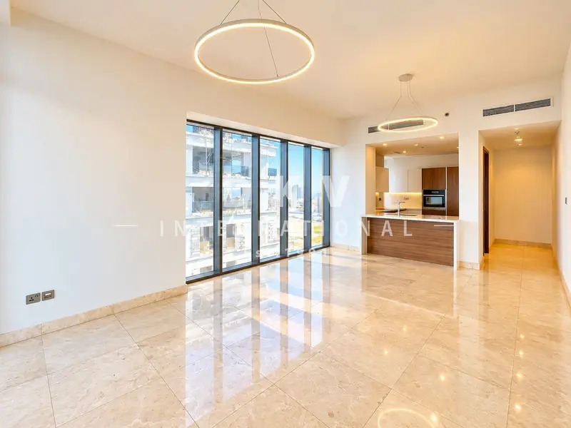 Panoramic Sea View | Bright Corner Unit | Vacant