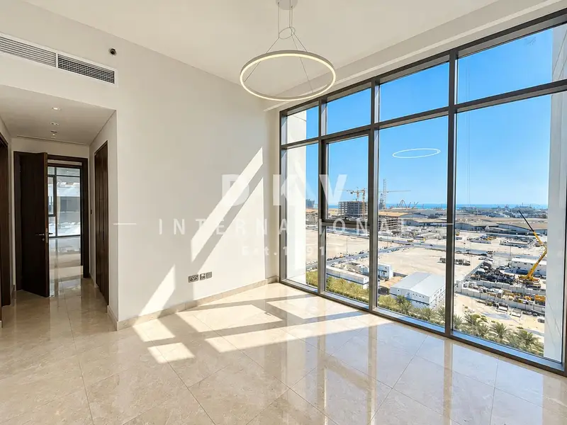 Panoramic Sea View | Bright Corner Unit | Vacant