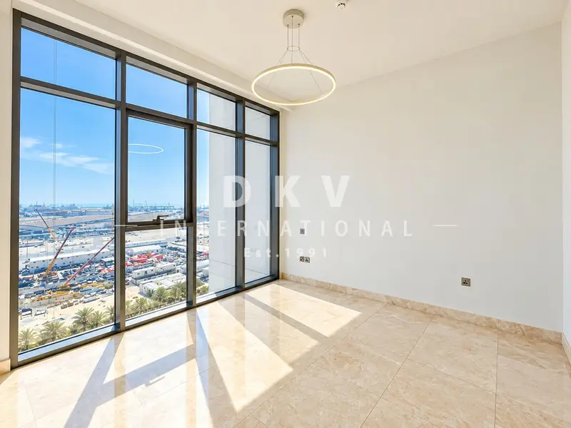 Panoramic Sea View | Bright Corner Unit | Vacant