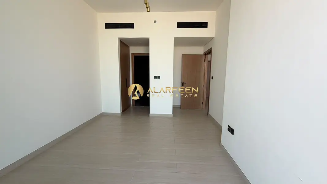 High-Floor 1BR | Balcony | Downtown & Skyline View