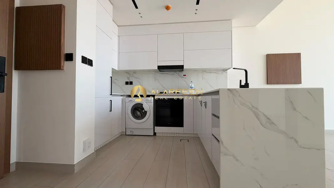 High-Floor 1BR | Balcony | Downtown & Skyline View