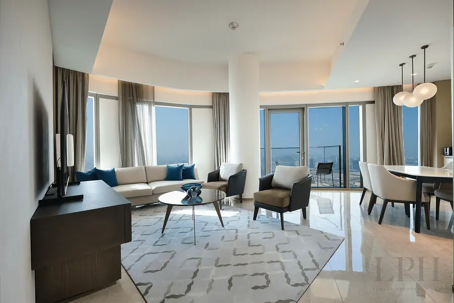Spectacular | Waterfront Living | Spacious
