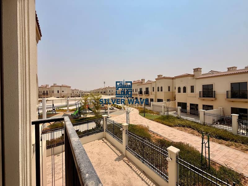 3 BR TownHouse - Maid's Room | Balcony 3 BR TownHouse - Maid's Room | Balcony