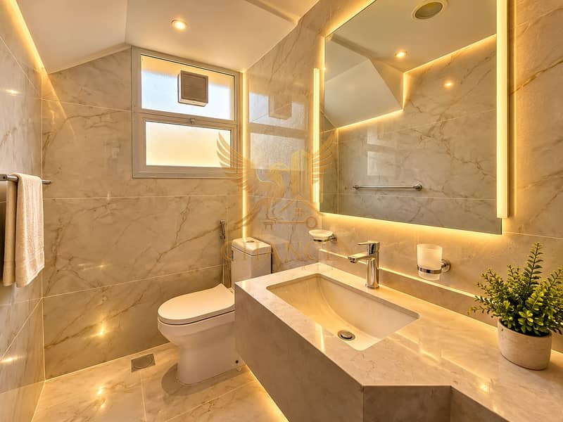 10 Warm Marble Modern Bathroom. png