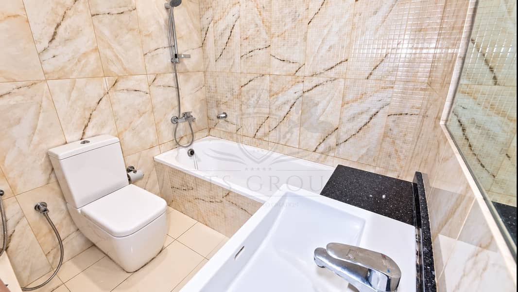 10 Modern Beige Marble Bathroom (1). png