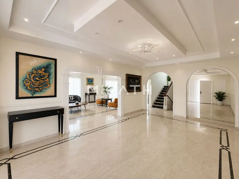EXCLUSIVE INDEPENDENT PLOT + VILLA FOR SALE | GCC