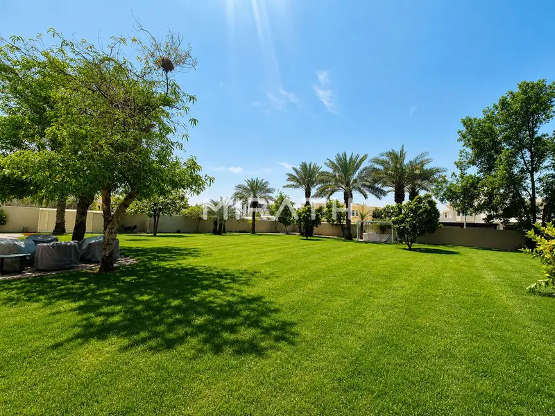 EXCLUSIVE INDEPENDENT PLOT + VILLA FOR SALE | GCC