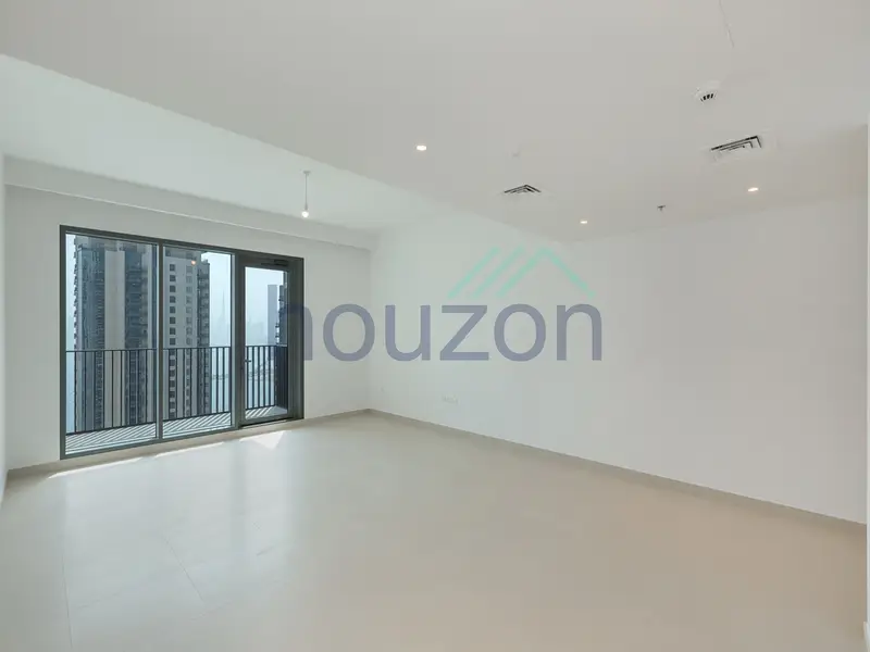 Modern + Elegant 2BR | Vacant | Sea & Marina View