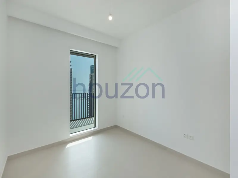 Modern + Elegant 2BR | Vacant | Sea & Marina View