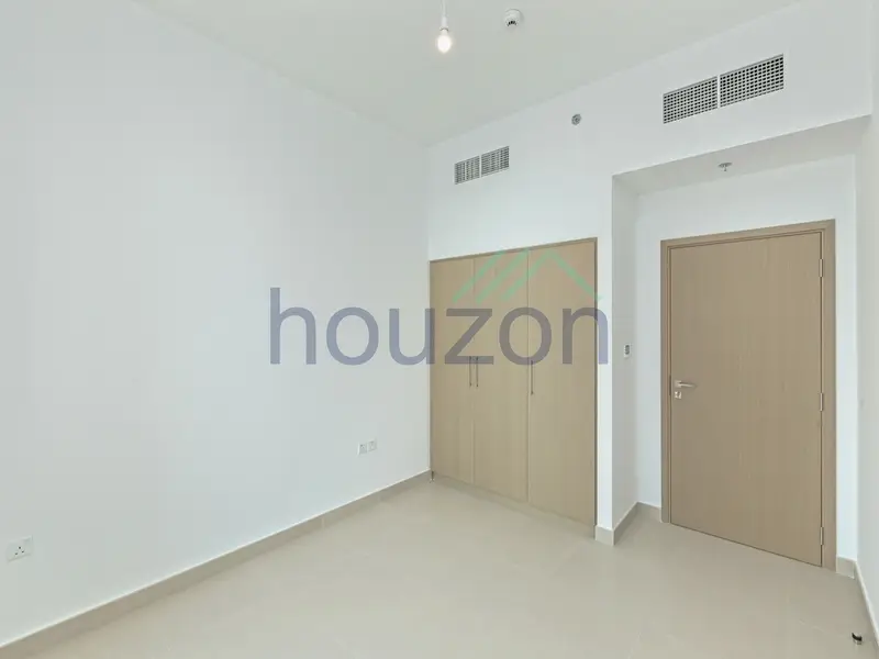 Modern + Elegant 2BR | Vacant | Sea & Marina View