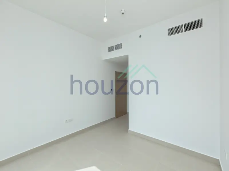 Modern + Elegant 2BR | Vacant | Sea & Marina View