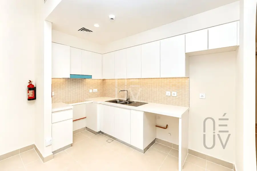 Spacious 2BR | Community View | Parkside