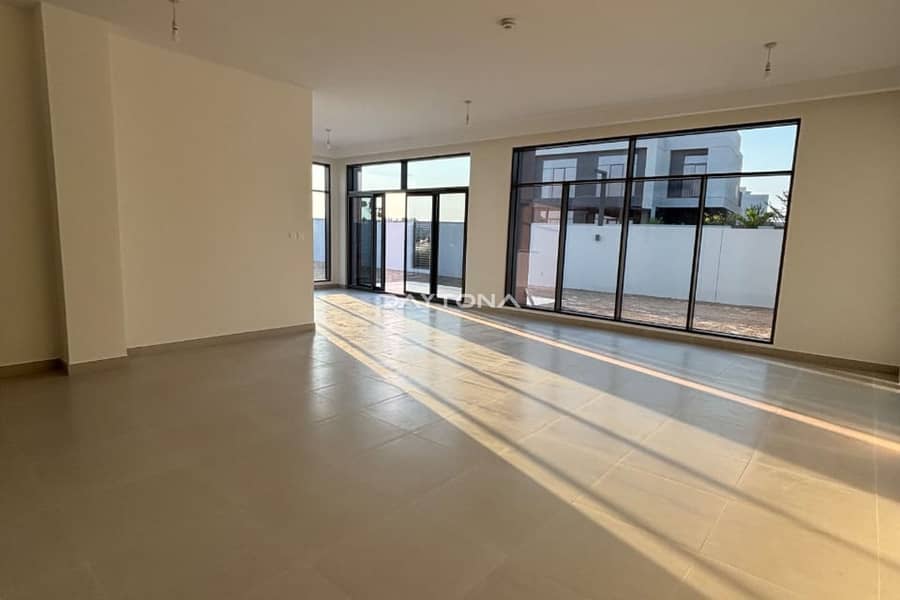 Villa en Dubai South,Residential District,The Pulse,The Pulse Beachfront 3, 4 dormitorios, 220000 AED - 16982345 Villa en Dubai South,Residential District,The Pulse,The Pulse Beachfront 3, 4 dormitorios, 220000 AED - 16982345
