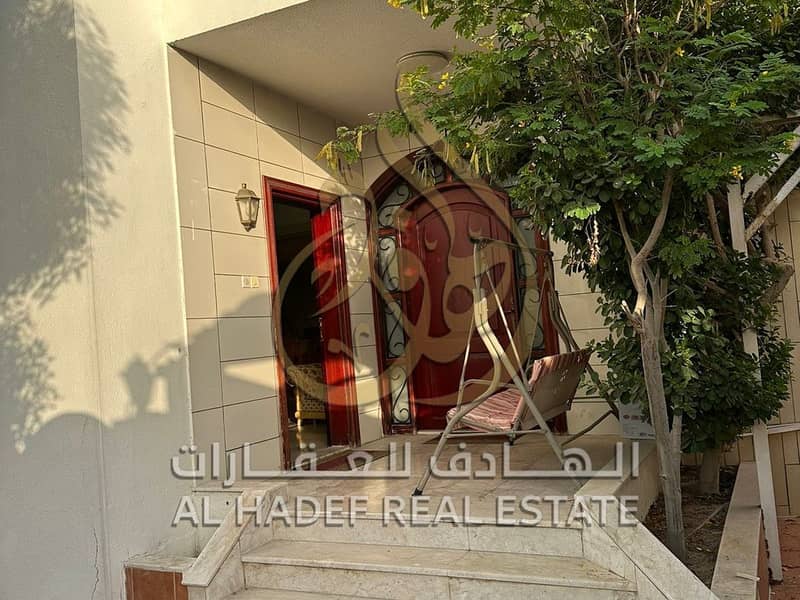 Villa / Two floors / 5 bedrooms / 5,000 sq. ft. / 2 majlis (reception ...