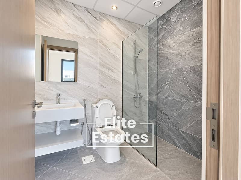11 Modern Marble Bathroom Interior. png