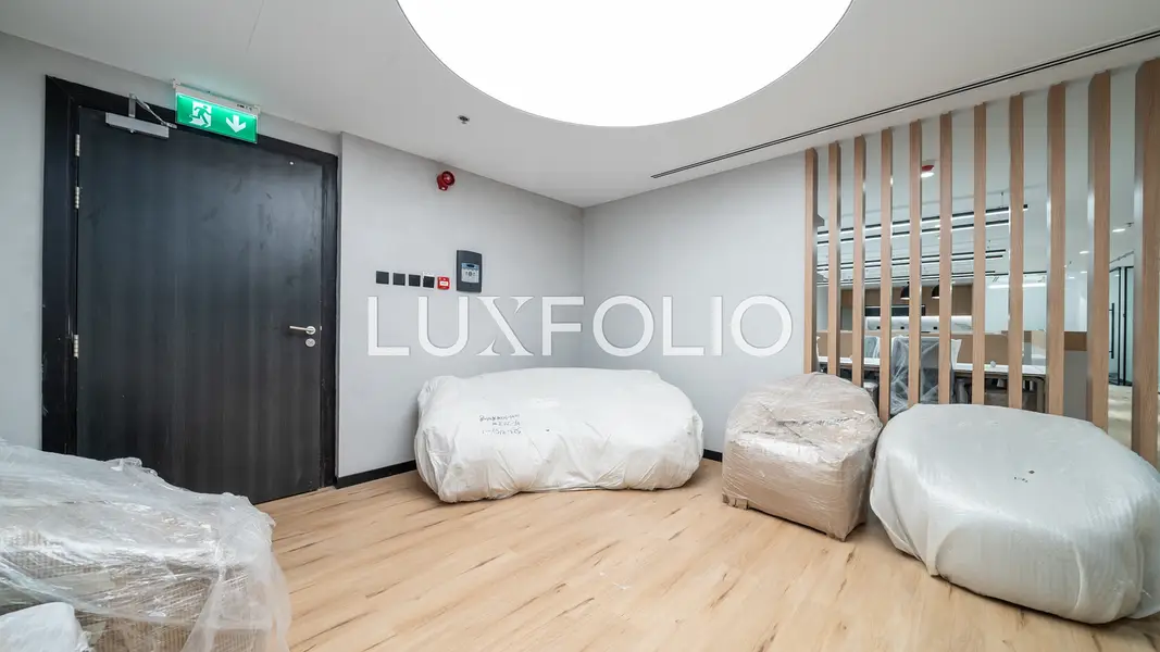 LAKE VIEW | LUXURY FITOUT | HIGH ROI