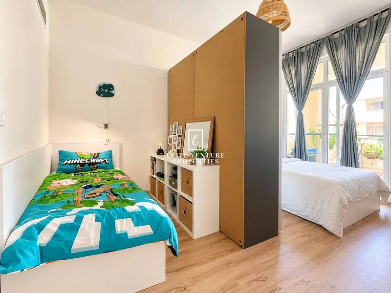 UPGRADED UNIT | VACANT ON TRANSFER | BIG LAYOUT
