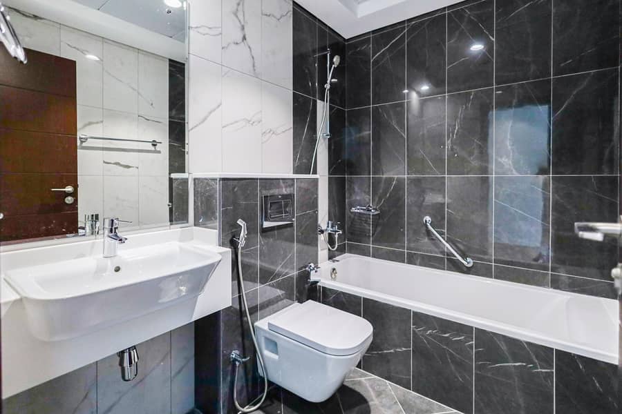 8 ART 18 - washroom (1). jpg