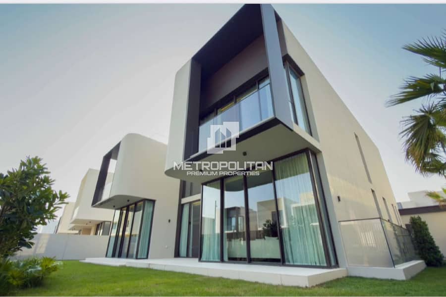 Luxury Living | Fully Furnished | Private Pool Luxury Living | Fully Furnished | Private Pool