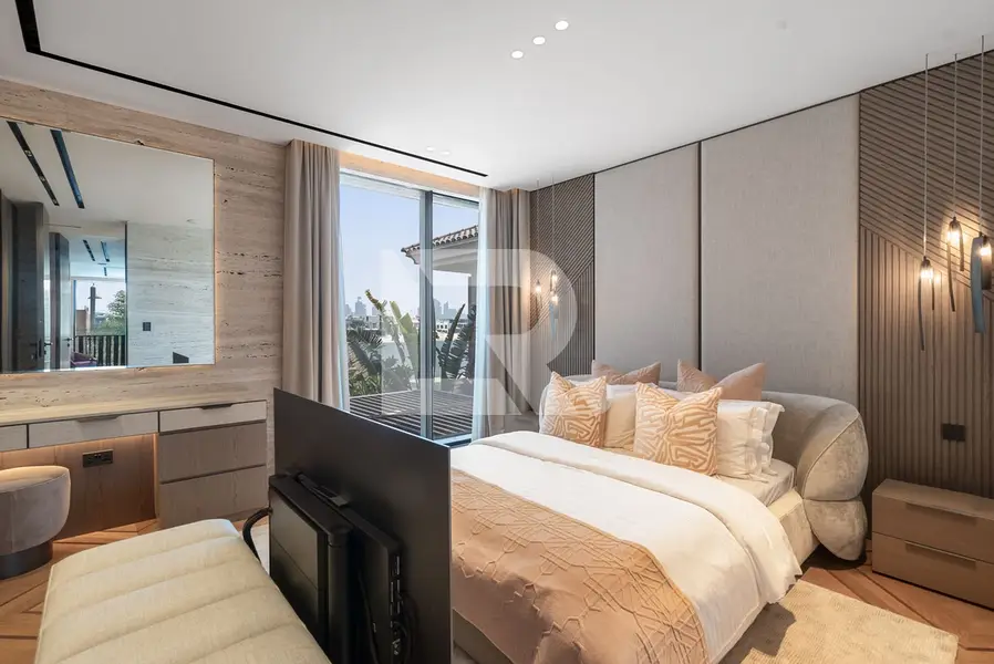 Beautifully Renovated | Private Spa | High Number