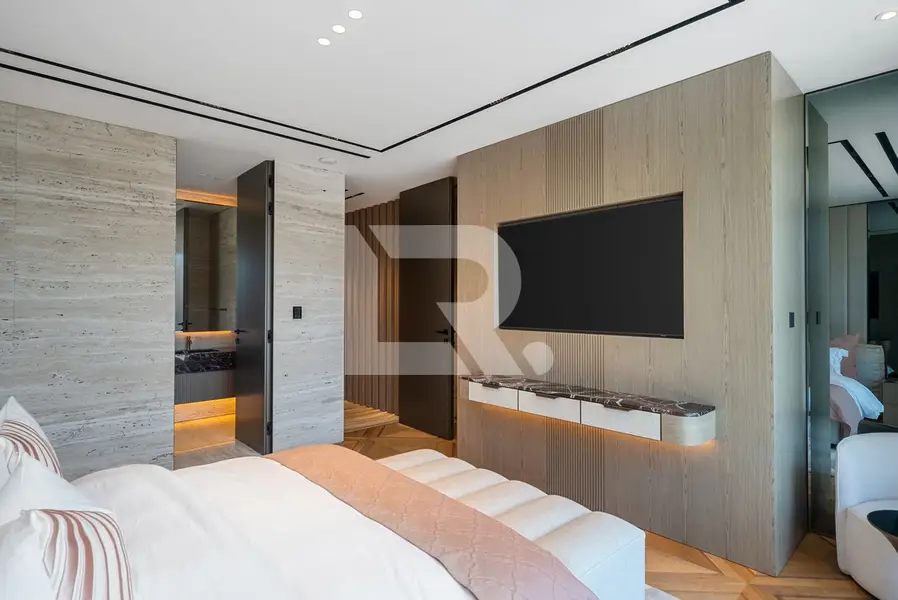 Beautifully Renovated | Private Spa | High Number
