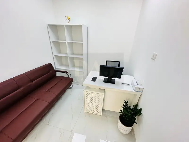 Boost Your Professional Image with Our Impressive Office Space Options