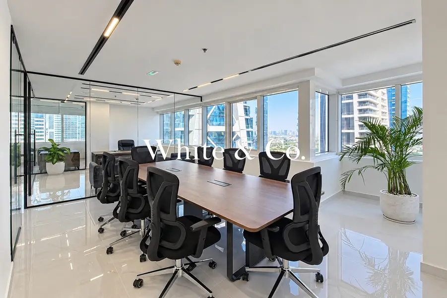 VACANT NOW | LUXURY FIT OUT | GRADE A |