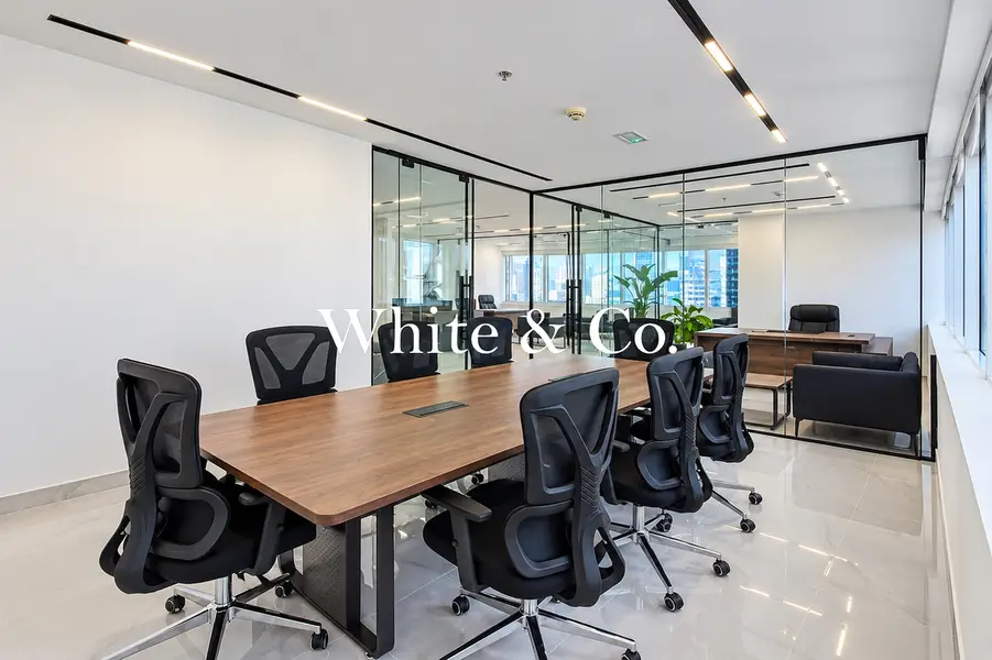 VACANT NOW | LUXURY FIT OUT | GRADE A |