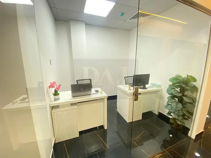 Spacious Office with Bank account assistance |Free Amenities