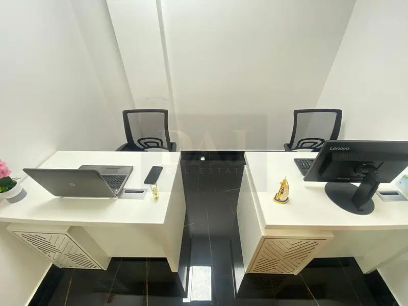 Spacious Office with Bank account assistance |Free Amenities