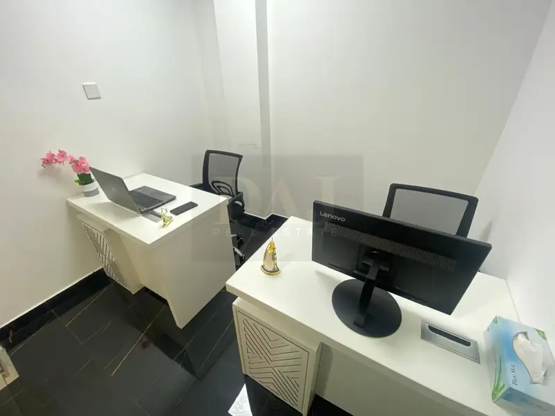 Spacious Office with Bank account assistance |Free Amenities