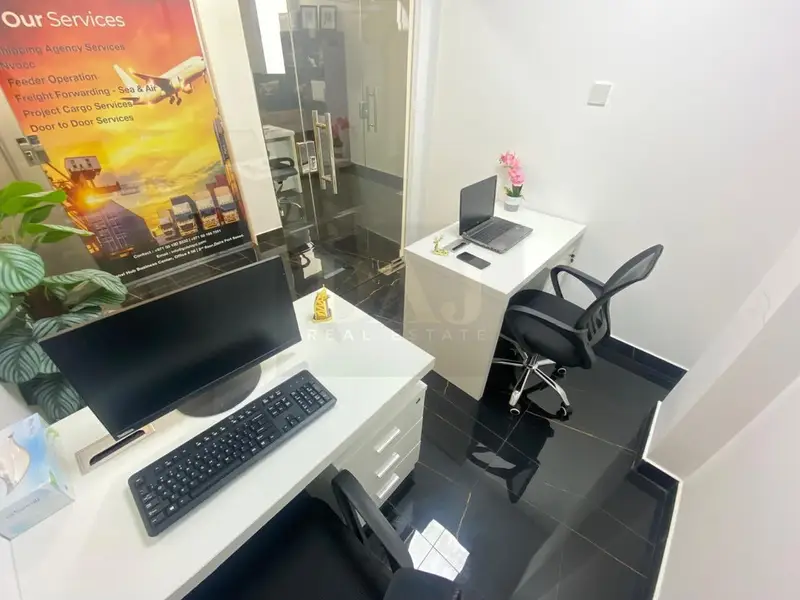 Spacious Office with Bank account assistance |Free Amenities