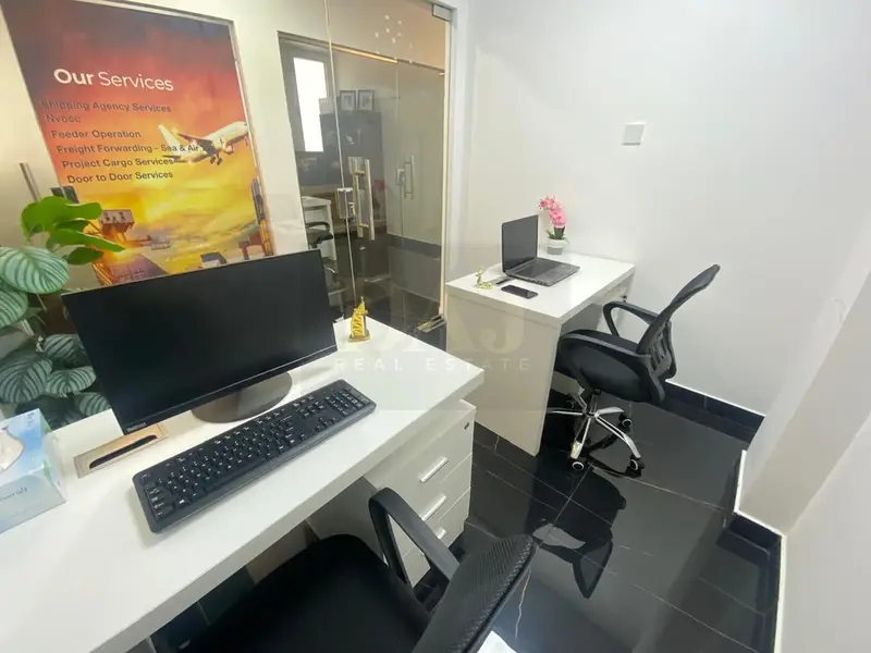 Spacious Office with Bank account assistance |Free Amenities