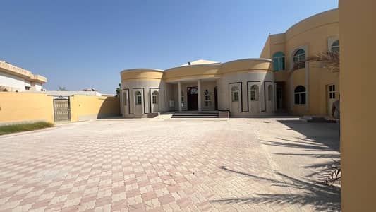 10+ Camere Villa in affitto a Al Mairid, Ras Al Khaimah - WhatsApp Image 2026-10-26 at 12.37. 13 PM. jpeg 10+ Camere Villa in affitto a Al Mairid, Ras Al Khaimah - WhatsApp Image 2026-10-26 at 12.37. 13 PM. jpeg