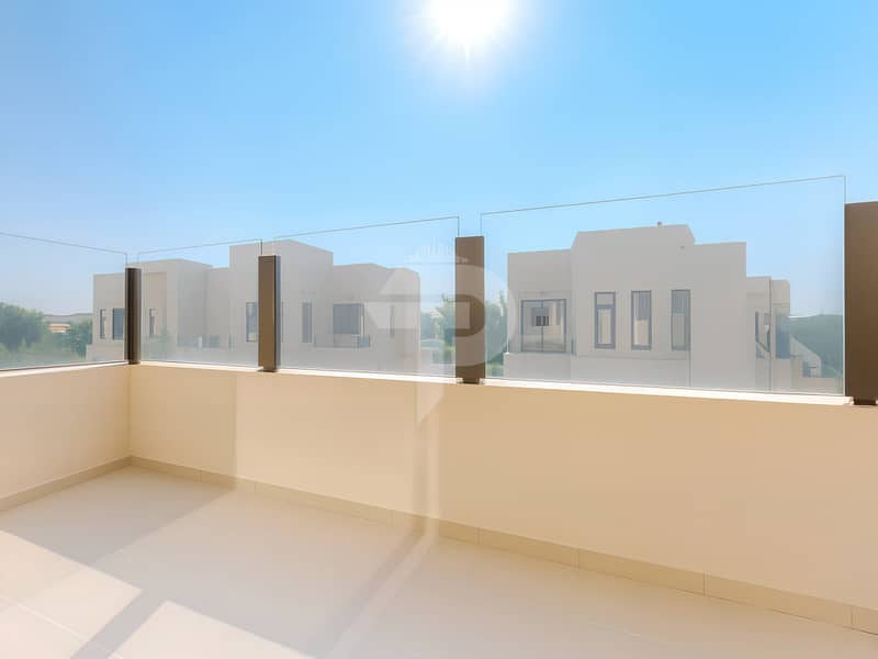 25 BALCONY. jpg