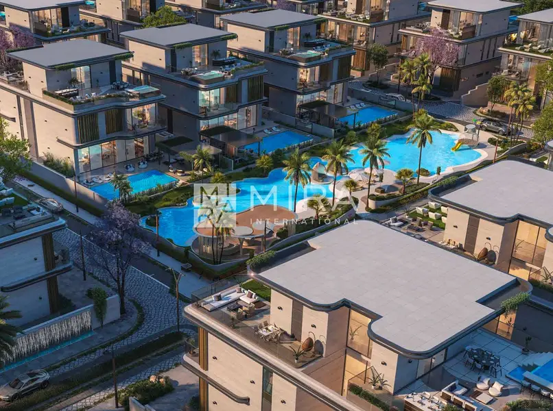 Luxury 6BR Villa | District 11 | Private Pool