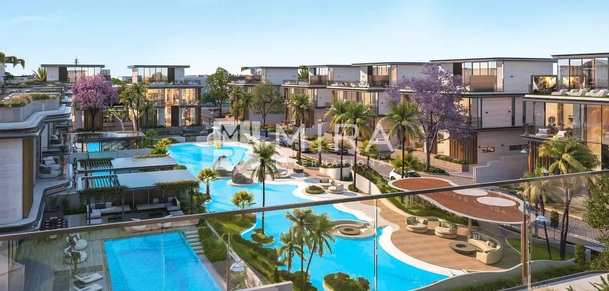 Luxury 6BR Villa | District 11 | Private Pool