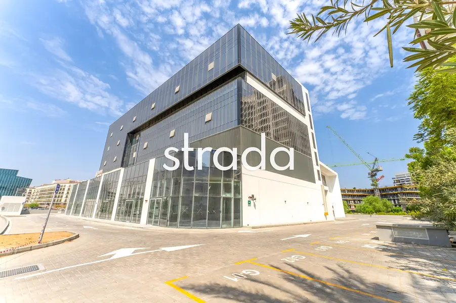 Vacant | Ready office | Corner | Brand new
